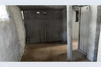 529 Warren, Fall River, MA 02721 - Photo 35