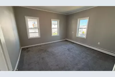 529 Warren, Fall River, MA 02721 - Photo 5