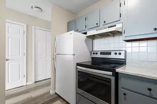 27 Willis St, Framingham, MA 01702 - Photo 3