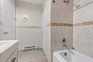 27 Willis St, Framingham, MA 01702 - Photo 5