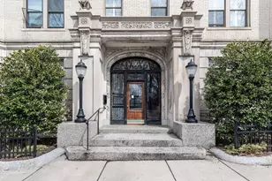 60 Charlesgate E, Boston, MA 02215 - Photo 19