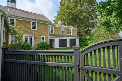 233 Washington St, Hanover, MA 02339 - Photo 31