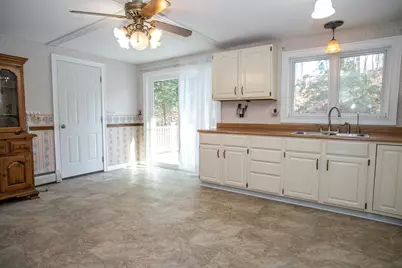 87 Winchester St, Templeton, MA 01468 - Photo 15