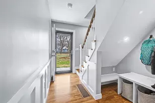 7 S Barn Rd, Hopkinton, MA 01748 - Photo 3