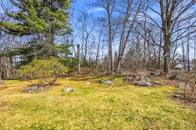 41 Grant St, Milford, MA 01757 - Photo 5