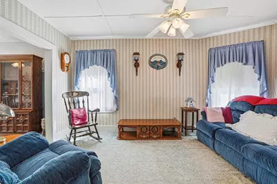 41 Grant St, Milford, MA 01757 - Photo 9