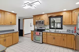 235 Vineland Ave, East Longmeadow, MA 01028 - Photo 11