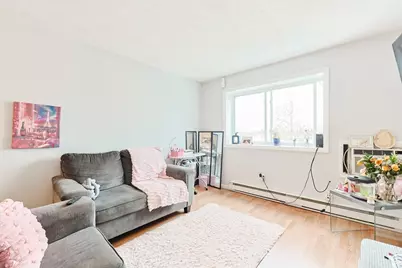 27 Willis St #18, Framingham, MA 01702 - Photo 3