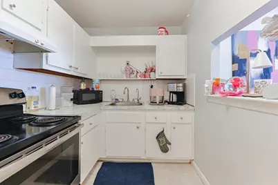 27 Willis St #18, Framingham, MA 01702 - Photo 11