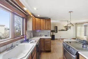 12 Boston St, Lynn, MA 01904 - Photo 11