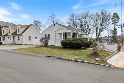 325 E Haverhill St, Lawrence, MA 01841 - Photo 3