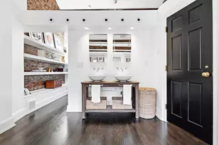 22 Joy St, Boston, MA 02114 - Photo 23