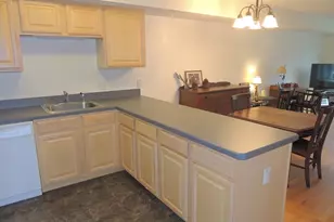 27 Greenleaves Dr, Amherst, MA 01002 - Photo 5