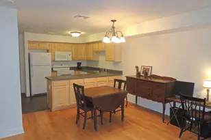 27 Greenleaves Dr, Amherst, MA 01002 - Photo 3