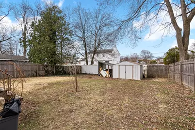 74 Kensington St, Agawam, MA 01030 - Photo 3