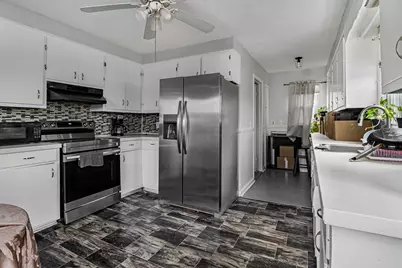 74 Kensington St, Agawam, MA 01030 - Photo 15