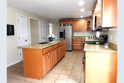 239 Bellevue Ave, Brockton, MA 02302 - Photo 5