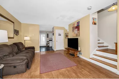 38 Farmland Rd #C, Lowell, MA 01850 - Photo 5