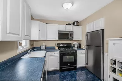 38 Farmland Rd #C, Lowell, MA 01850 - Photo 11