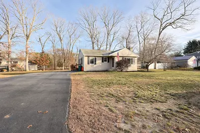 46 Melody Dr, Attleboro, MA 02703 - Photo 3