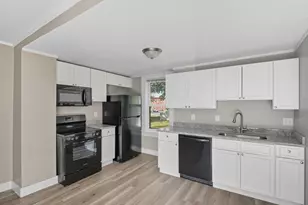 221 East St, Chicopee, MA 01020 - Photo 13