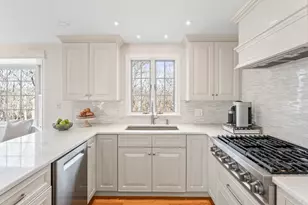 81 Whalers Walk, Edgartown, MA 02539 - Photo 5