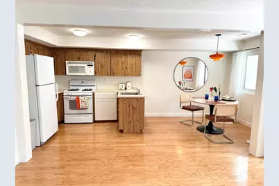 32 Elderwood Dr #32, Stoughton, MA 02072 - Photo 7