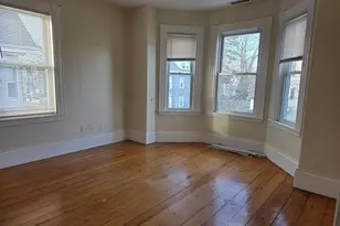 209 Ash St, Waltham, MA 02453 - Photo 5