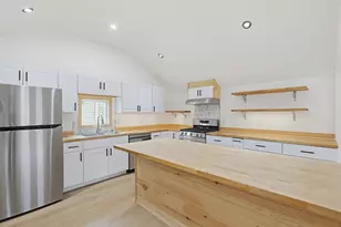 3 Robert St, Attleboro, MA 02703 - Photo 9