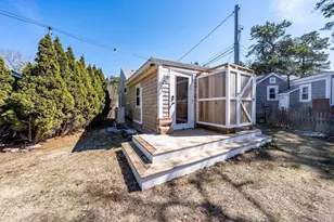 17 Ploughed Neck Rd, Sandwich, MA 02537 - Photo 11