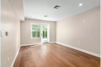 425 Lagrange Street #107, Boston, MA 02132 - Photo 7