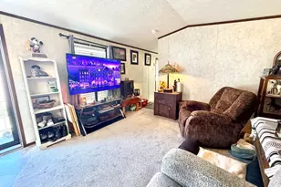 868 Southampton Rd, Westfield, MA 01085 - Photo 3