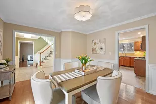 7 Hilltop Dr, Peabody, MA 01960 - Photo 9