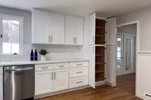 38 Juniper Ln, Holden, MA 01520 - Photo 5