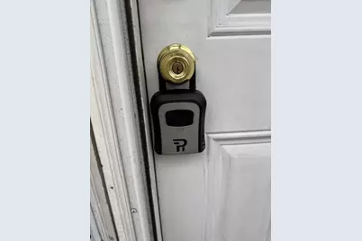 277 E Merrimack St #1, Lowell, MA 01852 - Photo 15