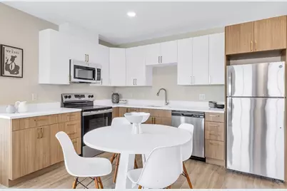 377 Cummins Highway #2, Boston, MA 02131 - Photo 3