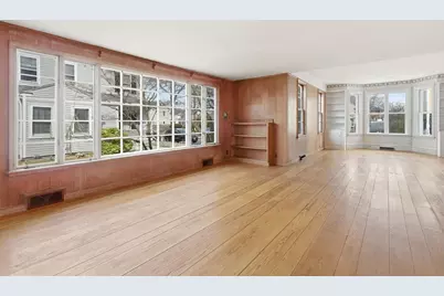 14 Allen St, Newburyport, MA 01950 - Photo 7