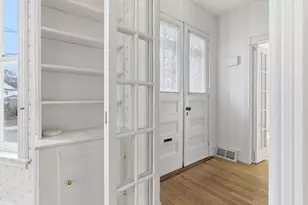 14 Allen St, Newburyport, MA 01950 - Photo 5