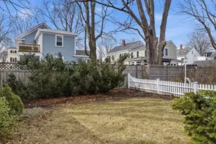 14 Allen St, Newburyport, MA 01950 - Photo 31