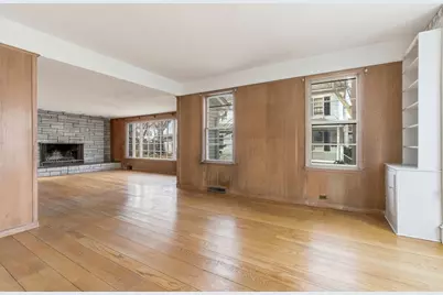 14 Allen St, Newburyport, MA 01950 - Photo 3