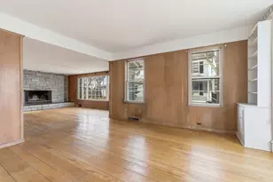 14 Allen St, Newburyport, MA 01950 - Photo 3