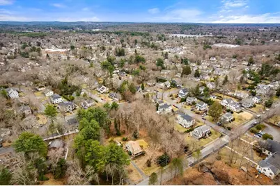 53 Elmwood Rd, Wellesley, MA 02481 - Photo 5