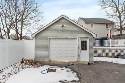 48 Saratoga St, Lynn, MA 01902 - Photo 35