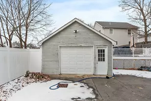48 Saratoga St, Lynn, MA 01902 - Photo 35