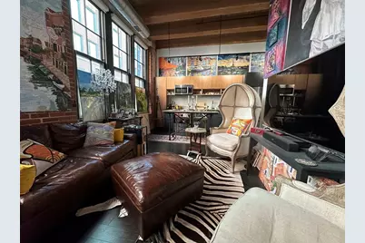 319 A St #305, Boston, MA 02210 - Photo 3