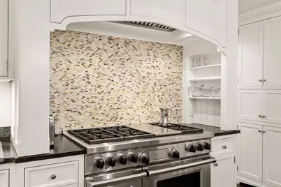 66 Montrose St, Newton, MA 02458 - Photo 7