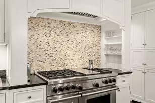 66 Montrose St, Newton, MA 02458 - Photo 7