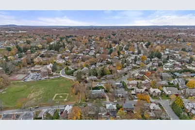 66 Montrose St, Newton, MA 02458 - Photo 31