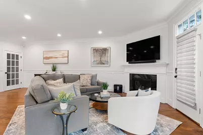 210 Evelyn #210, Newton, MA 02468 - Photo 5