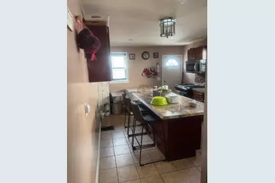 40 Baker Rd, Everett, MA 02149 - Photo 5